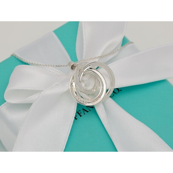 Tiffany & Co. Necklace 1837 Triple Interlocking Circles Pendant in Silver 18" - Picture 4 of 7